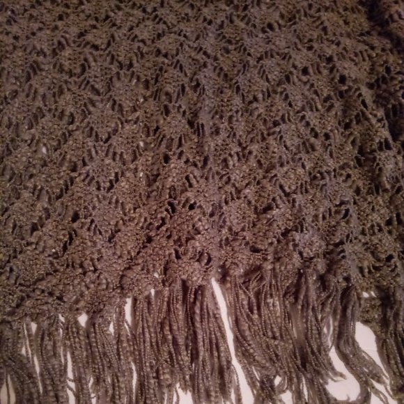 Miss Kelly 1999 gray shawl - Picture 7 of 12